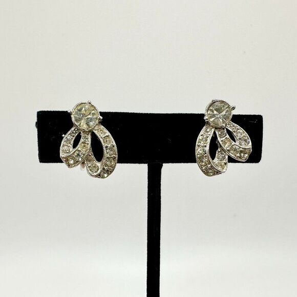 Art Deco Rhinestone Clip Earrings - Picture 4 of 5